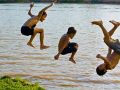 Mơ thấy tắm sông đánh con gì? Mơ thấy tắm sông, suối có ý nghĩa gì?