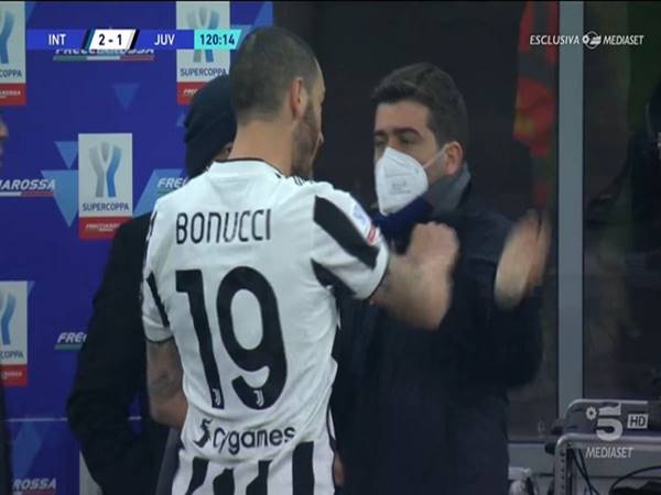 Tin bóng đá tối 13/1: Bonucci gây ấn tượng xấu