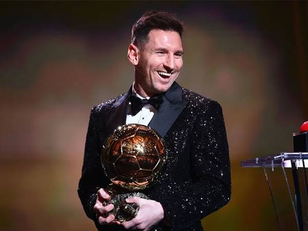 Messi liên tiếp giành Quả Bóng Vàng từ 2009-2012