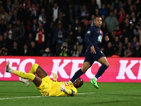 Bóng đá Pháp 26/4: Kylian Mbappe khiến HLV của Rennes thán phục