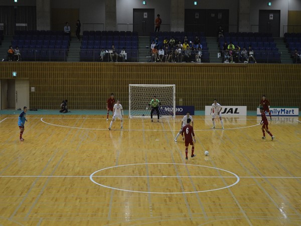 AMF trong bóng đá là gì? Vai trò ‘nhạc trưởng bóng tối’