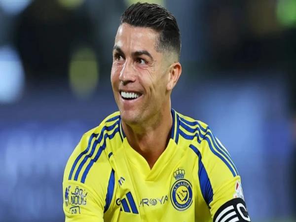 Tin bóng đá: Ronaldo tiếp tục càn quét danh hiệu cá nhân
