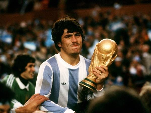 Những hậu vệ Argentina giàu thành tích nhất lịch sử