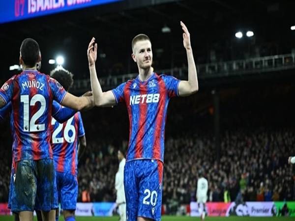 Adam Wharton – bản hợp đồng tuyến giữa tốt nhất kể từ Bruno Fernandes?