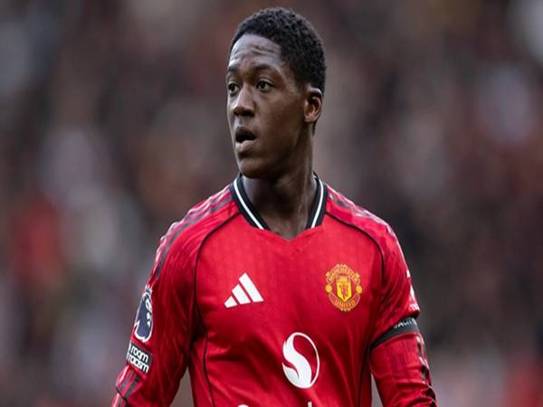 Từ nghi ngờ đến trụ cột không thể thay thế