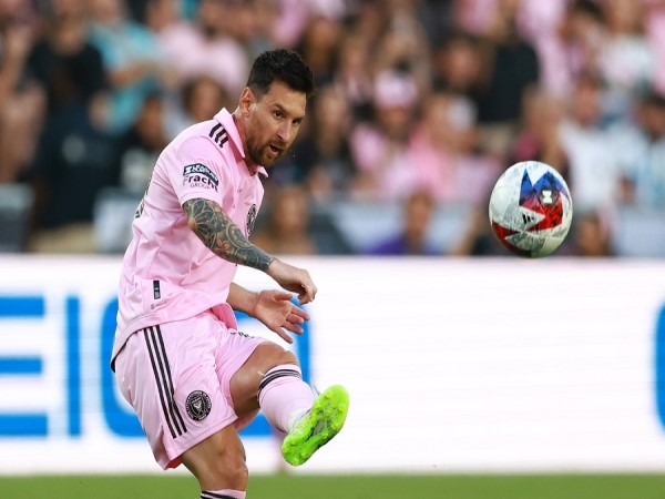 Số bàn thắng sút phạt của Messi: Thống kê huyền thoại